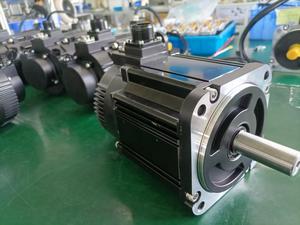 มอเตอร์ AC 2025 Siheng Popular 130 มม. 6.4nm-14.6NM เฟสเดียว 1KW-2.3KW 220VAC 17 บิต พร้อมตัวเข้ารหัสแบบ Absolute Encoder ความเร็ว 1500 รอบต่อนาที - Product Image 1