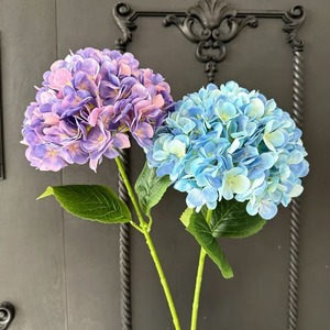 Bouquets de fleurs d'hortensia artificielles en soie, fleurs réalistes, fausses fleurs pour la décoration de la maison, des mariages, des fêtes et des tables. - Product Image 5
