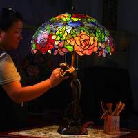 Lampe de table/bureau en verre coloré rétro de style européen, motif floral et animal, base en cuivre pur, vente en gros sur mesure
