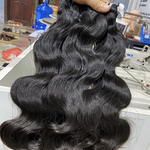 Lots de Cheveux Naturels Bruts Alignés dans le Sens des Cuticules, Ondulés Naturels Cambodgiens, Bouclés Birmans, Tissages de Cheveux Humains en Gros - Product Image 6