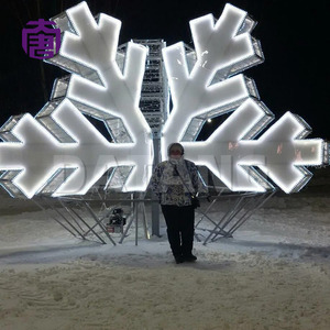 3D Illuminated Snowflake Motif <b>Lights</b> for Christmas Landscape Scene - Product Image 2