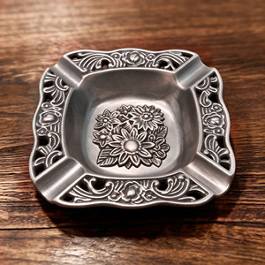 Asbak Retro Kustom Eksklusif 3D dari Paduan Seng Dubai dengan Motif Bunga Timbul, Asbak Logam untuk Cerutu, Cocok untuk Suvenir Perjalanan dan Dekorasi Meja - Product Image 4