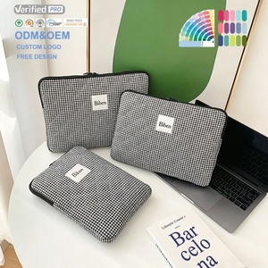 Housse de protection matelassée en coton <span class=keywords><strong>à</strong></span> carreaux personnalisée antichoc de haute qualité avec fermeture éclair pour ordinateurs portables - Product Image 1