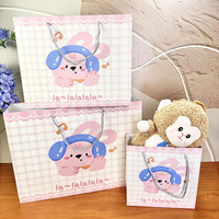 Özel Pembe Gingham Desenli Beyaz Karton Mat Laminasyonlu Karikatür Tarzı Hediye Çantası Pamuklu İp Saplı Kurdele Fiyonklu Kalınlaştırılmış