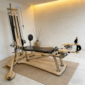 Équipement de Pilates Reformer en érable, édition limitée, conçu par <span class=keywords><strong>Ochi</strong></span> pour les salles de sport et les studios professionnels - Product Image 2