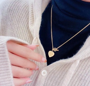 Pendentif fleur cœur en <span class=keywords><strong>or</strong></span> <span class=keywords><strong>jaune</strong></span> massif 18K personnalisé Collier <span class=keywords><strong>ras</strong></span> du <span class=keywords><strong>cou</strong></span> chaîne à maillons tendance pour femmes pour cadeaux et mariages - Product Image 4