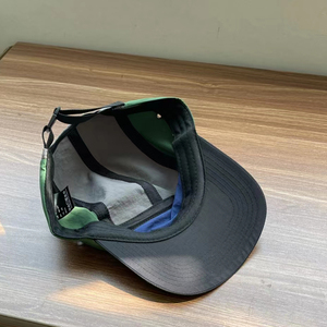 Casquettes de course <span class=keywords><strong>Yupoong</strong></span> en polyester personnalisées à 5 panneaux <span class=keywords><strong>Snapback</strong></span> à 5 panneaux en nylon de haute qualité à 5 panneaux imperméables pour hommes et femmes - Product Image 2