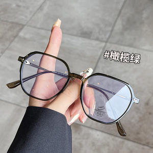 Gafas Qianai con montura cuadrada y filtro de luz azul para mujer, lentes extra anchas de color transparente, origen Taizhou - Product Image 3