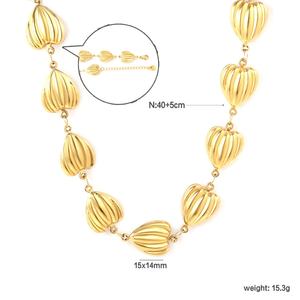 Colliers personnalisables en acier inoxydable avec pendentifs étoile et cœur, perles d'eau douce et chaîne cubaine – Vente en gros - Product Image 3