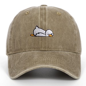 Cappellino da baseball unisex ricamato con disegno di anatra, adatto a tutte le stagioni, con vestibilità regolabile, un capo essenziale di tendenza. - Product Image 6