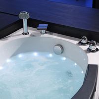 Baignoire de massage à remous moderne de luxe en acrylique, pour spa d'appartement intérieur, avec lampe colorée, oreiller de tête et cascade d'eau