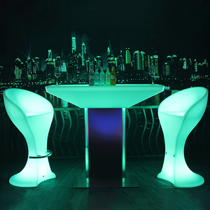 Meuble commercial lumineux personnalisé avec barre à led Ensemble <span class=keywords><strong>table</strong></span> et chaises modernes d'intérieur <span class=keywords><strong>Table</strong></span> d'appoint à led en plastique coloré pour boîte de nuit Ktv - Product Image 1