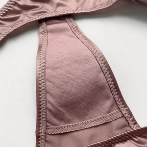 New Women's <b>Seamless</b> <b>Thong</b> Panties Low-Rise Ultra-Thin Spandex Nylon Solid Color Pattern Sexy Underwear With Waist Logo - Product Image 4