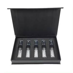 Benutzer definierte Mini Parfüm Sampler Box 3ml 5ml 10ml Glasflaschen set mit UV-Folie Papier Magnet form für Geschenk Probe Parfüm <span class=keywords><strong>Tester</strong></span> - Product Image 1