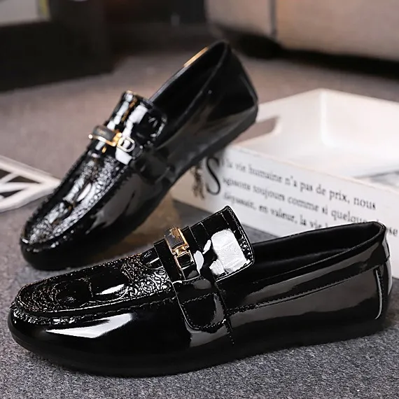 스톡 신발 2024 도매 사용자 정의 슬립 에 남성 로퍼 캐주얼 운전 가죽 신발