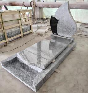 Europäischer Stil Hellgrauer Granit-Grabstein mit Maßgefertigtem Engel- und Herz-Design für Friedhöfe - Product Image 2