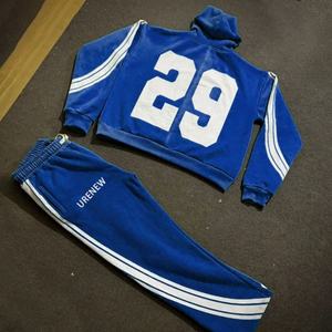 Ensemble de survêtement pour homme avec logo brodé personnalisé, lavage à l'acide, streetwear, sweat-shirt et pantalon de survêtement délavés - Product Image 3