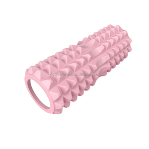 Rouleau en mousse de yoga haute densité pour le massage des tissus profonds et la récupération musculaire avec une conception de surface texturée antidérapante - Product Image 3