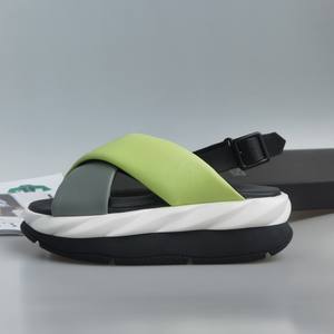 Sandales pour femmes en cuir de vache 100% avec semelle intérieure en peau d'agneau, semelle extérieure épaisse, sandales sport en latex élastique, mules, personnalisation du logo - Product Image 5