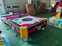 Table de hockey sur air avec éclairage LED et tableau de score électronique - Table de jeu d'arcade pour 4 joueurs pour le divertissement commercial
