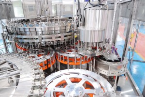 Machine de remplissage automatique de bière artisanaleSolution d'embouteillage de bière PET clé en main-Nettoyage CIP entièrement automatique contrôlé par PLC OEM avec PLC - Product Image 2
