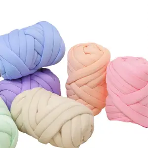 Vente en gros de fil à tricoter épais Vegan Cotton Chenille Wool Velvet Tube Thick Yarn for Hand Arm Knitting Blanket