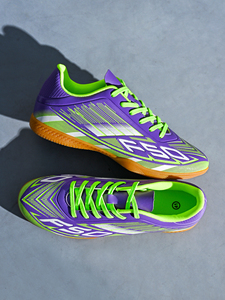 Chaussures <span class=keywords><strong>de</strong></span> futsal en caoutchouc pour intérieur et extérieur - Semelle plate antidérapante - Chaussures <span class=keywords><strong>de</strong></span> football professionnelles OEM/ODM - Product Image 6