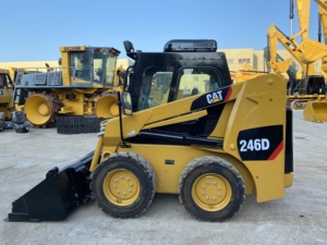 รถตักล้อยาง CAT 246D มือสอง สภาพเดิมจากโรงงาน รถตักขนาดเล็กอเนกประสงค์ สำหรับงานเกษตรและงานก่อสร้าง - Product Image 2