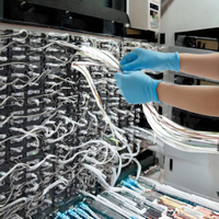 Petite boîte terminale en fibre optique SC à 4 ports en plastique pour utilisation en réseau de bureau FTTX, garantie de 5 ans