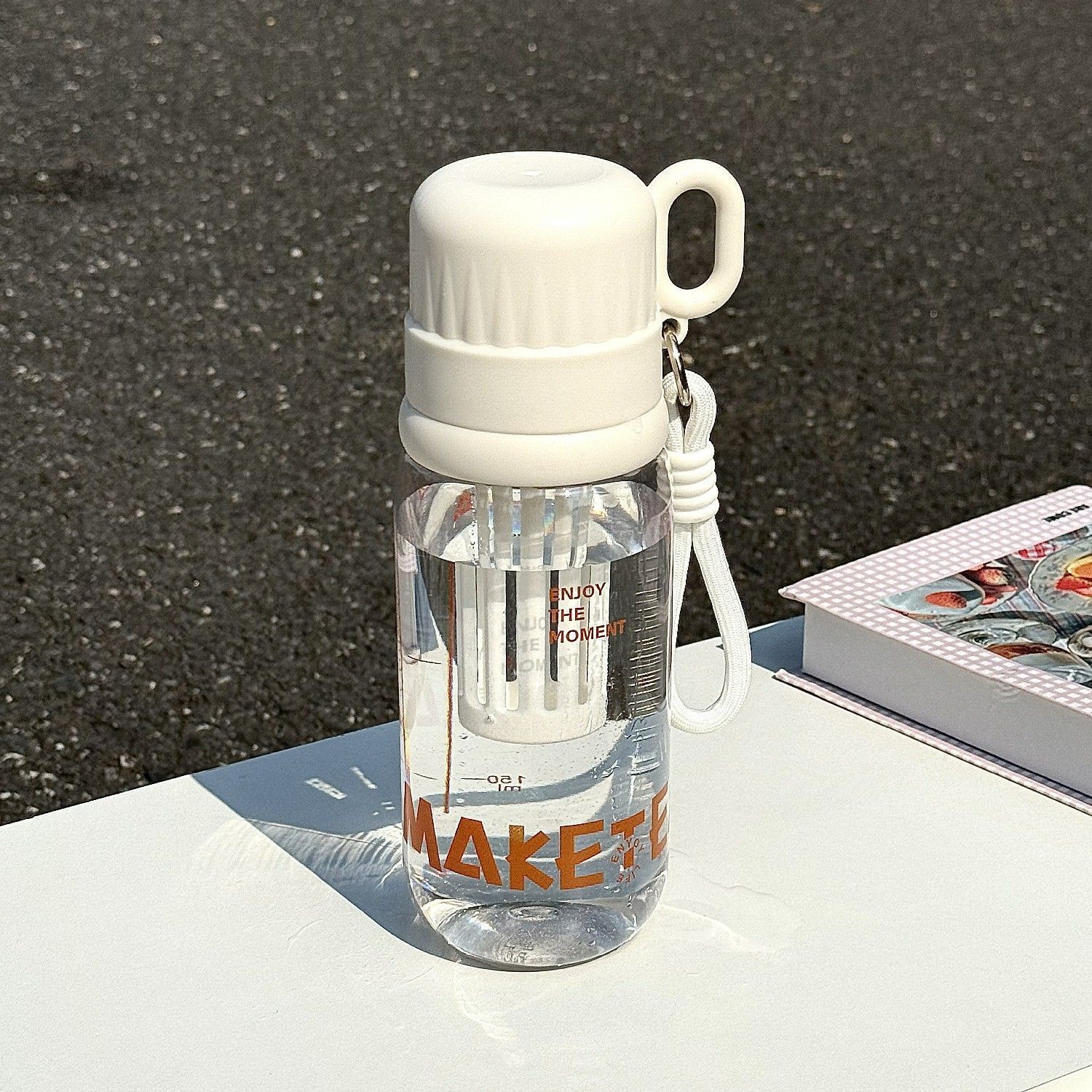 White [Carrying Straw]