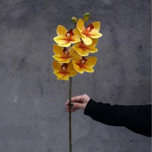 Arreglo Floral de Seda Amarilla al por Mayor, <span class=keywords><strong>Planta</strong></span> Artificial de Tallo Único a Juego para Decoración de Bodas, Hogar y Eventos - Product Image 3