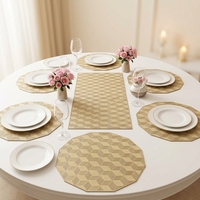 Napperons de table en PVC doré assortis au chemin de table – Résistants à la chaleur, antidérapants, imperméables, écologiques et durables pour un ensemble de salle à manger classique