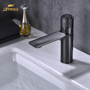 Grifo de lavabo de <span class=keywords><strong>agua</strong></span> fría y caliente, mezclador de lavabo de baño de latón con montaje de un solo orificio, núcleo de válvula de cerámica, diseño de grifo de <span class=keywords><strong>cascada</strong></span> - Product Image 1