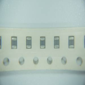 コンデンサ<span class=keywords><strong>08052A220JAT2A</strong></span> SYチップ電子部品 - Product Image 2