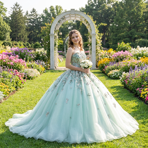 ชุดเดรสออกงานสีเขียวมิ้นท์ประดับเลื่อมลายดอกไม้หวานๆ สำหรับงาน Quinceanera, งานพรอม, งานฉลองอายุ 16 ปี, ทรงบอลกาวน์พร้อมชายกระโปรงยาว - Product Image 1