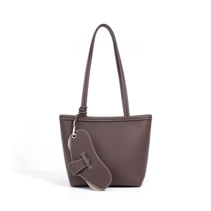 กระเป๋าหนังแท้ชั้นดี ป้องกันการโจรกรรม ดีไซน์มินิมอล ทรงสวยหรู สไตล์ Old Money สำหรับผู้หญิง ใช้ได้ทั้งฤดูร้อนและฤดูใบไม้ร่วง ใช้งานได้หลากหลาย - Product Image 1