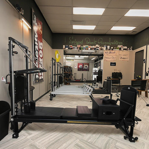 [Qualité professionnelle] <span class=keywords><strong>Reformer</strong></span> de Pilates en aluminium pour studio de yoga, salle de sport, <span class=keywords><strong>club</strong></span> LW-MA006T - Product Image 1