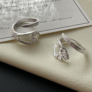 S925 Sterling Silver Retro Blogger Ring Simple Cross Design dans un style vintage Réglage de l'incrustation à la mode Version coréenne en gros - Product Image 1