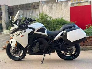 CFMO ToGT650 d'<span class=keywords><strong>occasion</strong></span> de haute qualité, avec moteur à double cylindre parallèle, complet avec compartiment à bagages Schade Touring. motocyclettes utilisées - Product Image 6