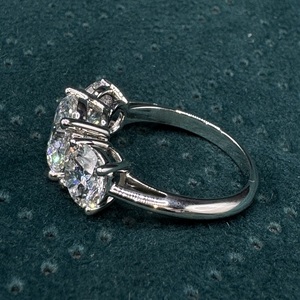 Elegante Anillo de Diamante Cultivado en Laboratorio con Certificación IGI, Joyería Fina de Lujo para Propuesta de Matrimonio y Celebración - Product Image 4