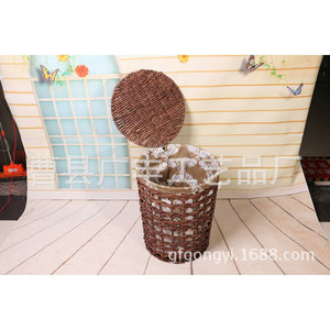 Cesto de lavandería de mimbre redondo marrón tipo pedestal para almacenamiento de ropa en el cuarto de lavandería GF-03 - Product Image 1