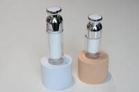 Flacon en plastique avec pompe airless AS flacons airless ronds transparents personnalisés flacon pompe airless pour sérum lotion