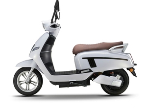 Nouveau design 2025 – Scooter/Moto électrique 2000W pour adultes – Autonomie optimale – Vélo électrique 48V avec pédales – Le meilleur rapport qualité-prix - Product Image 2