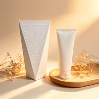 Cajas Rígidas Cónicas de Lujo con Patrón en Relieve, Empaque de Papel Triangular Blanco Personalizado para Aceite Esencial, Cuidado de la Piel, Crema Facial, Uso en Tubos