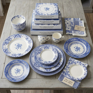 <span class=keywords><strong>Service</strong></span> de <span class=keywords><strong>vaisselle</strong></span> en <span class=keywords><strong>porcelaine</strong></span> bleue et blanche classique, assiettes décoratives à motifs floraux artistiques pour la maison, la cuisine, les mariages et les réceptions. - Product Image 3