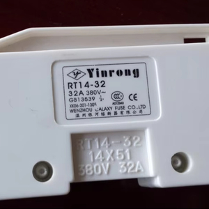 Galaxy RT14-32 690V iec60269 tàu sân bay được chứng nhận với các điểm kiểm tra và xếp hạng IP20 cho cơ sở cầu chì Tủ phân phối - Product Image 1