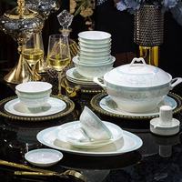 Service de table en porcelaine classique vert clair avec motif lotus en relief, en porcelaine fine, sans plomb ni cadmium, compatible micro-ondes et lave-vaisselle
