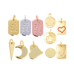 Attachement de charme triangulaire Good Luck Happy Face Heart Moon, laiton véritable plaqué or, résultats de bijoux de mode L70 - Product Image 1