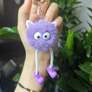 Lindo llavero de dibujos animados, muñeco de peluche, colgante de bola de carbón pequeña para bolso, accesorios para llavero de coche, pequeño regalo hecho de aleación de metal y plástico - Product Image 3