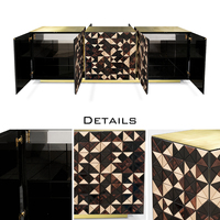Credenza di Lusso in Stile Italiano per Soggiorno e Sala da Pranzo, Design Triangolare Bifacciale in Legno con Finitura in Ottone Spazzolato